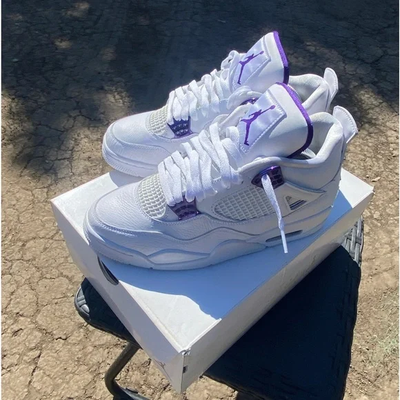 Jordan 4s Metallic purple - Picture 1 of 10